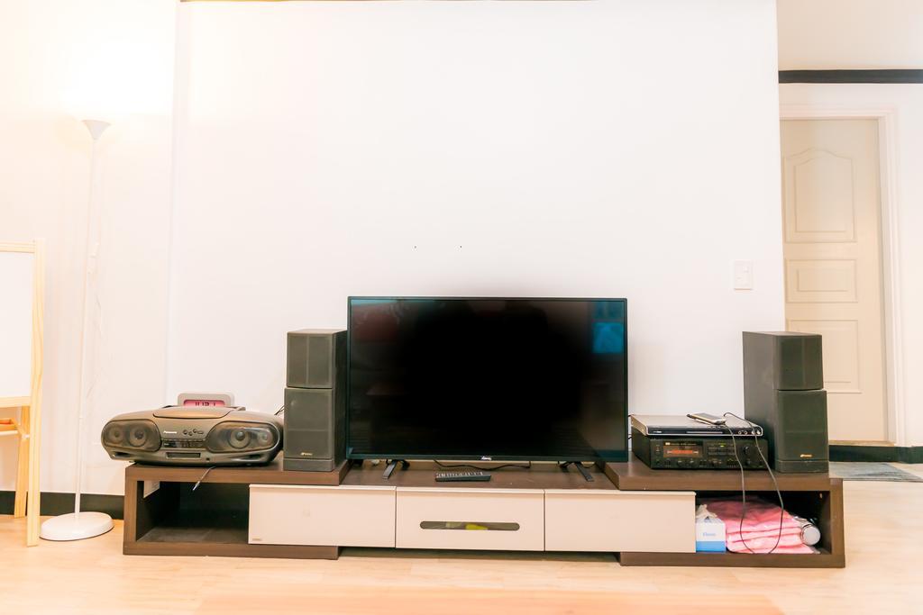 Tne House